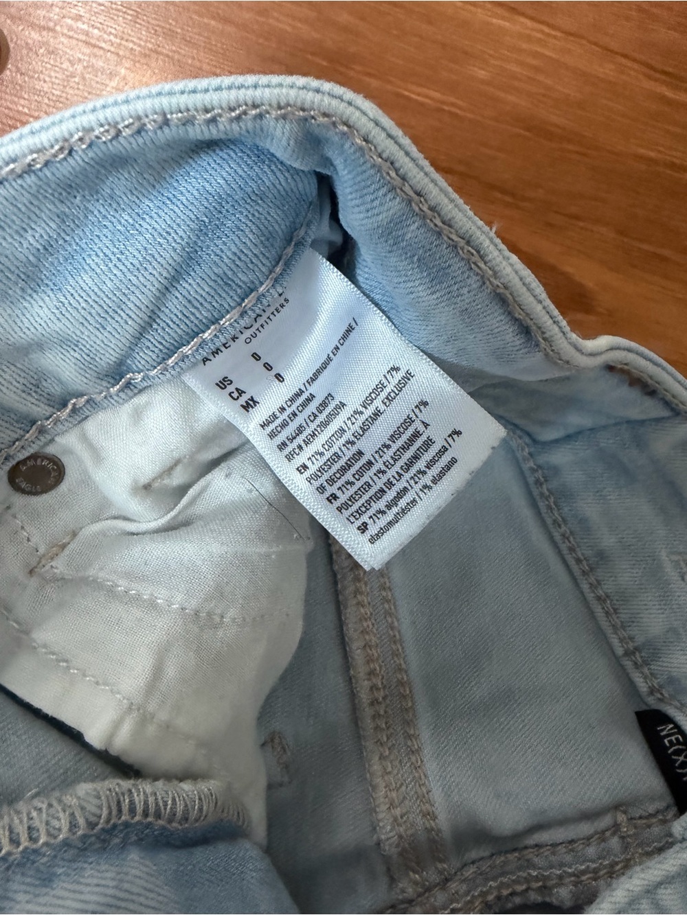 Light Wash Distressed American Eagle Women’s Denim Shorts - Picture 3 of 4